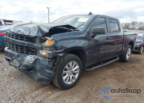 2021 Chevrolet Silverado 1500 2Wd Short Bed Custom z USA, uszkodzony, nr VIN 1GCPWBEH5MZ131742
